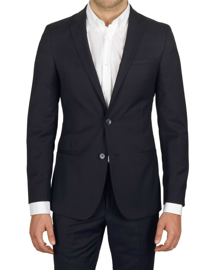 10 Killer Suits for Men (Summer 2012 Edition) 10 Killer Suits for Men (Summer 2012 Edition)