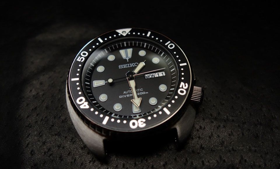 10 Best Watches For Men Under 1,000