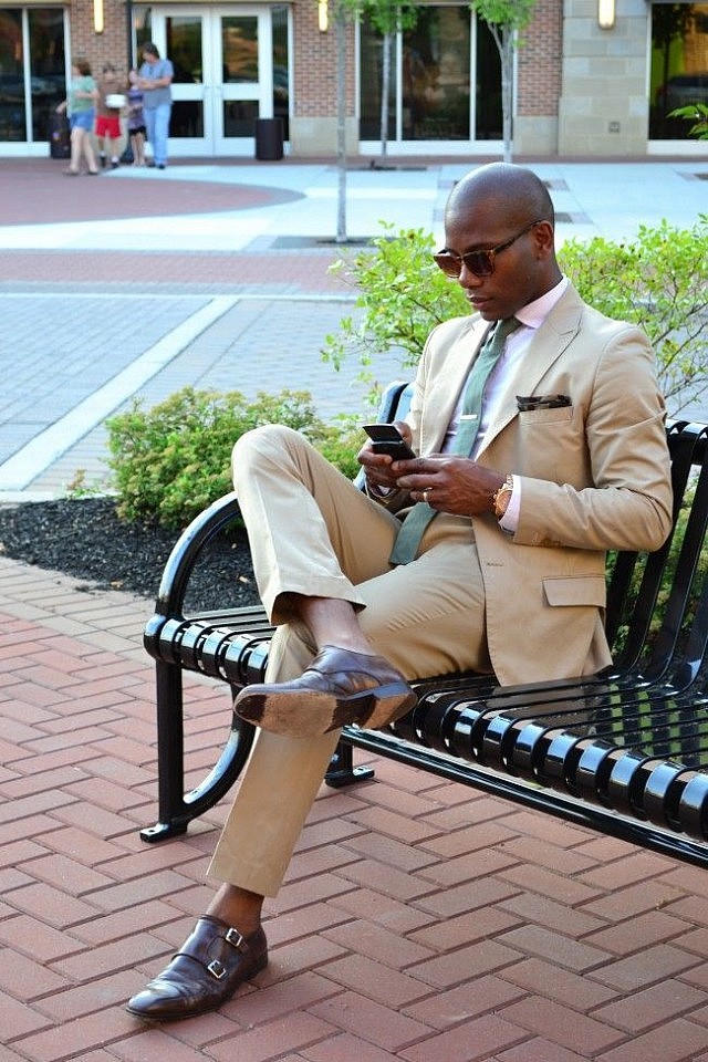 Khaki Suits Get Inspired With How To Wear The Trend