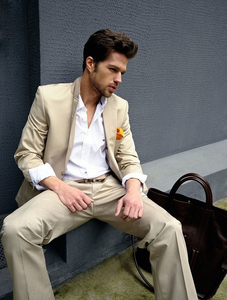 Khaki Suits Get Inspired With How To Wear The Trend