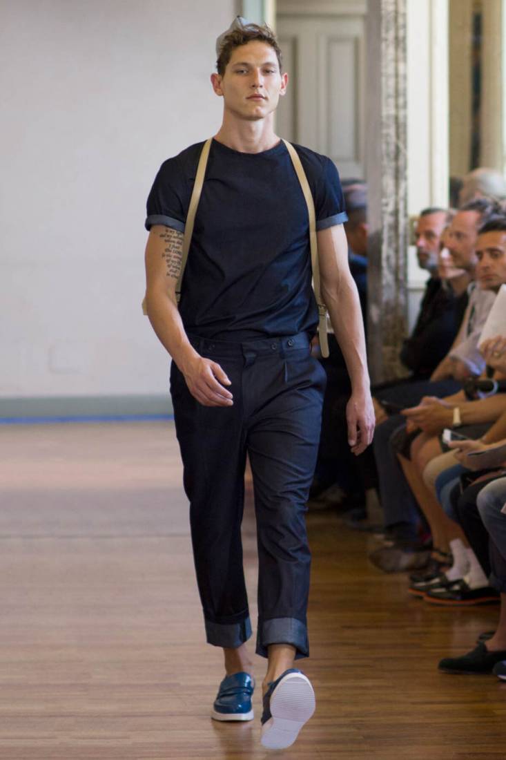 35 Awesome Ways To Rock A Basic TShirt & Look Damn Fabulous