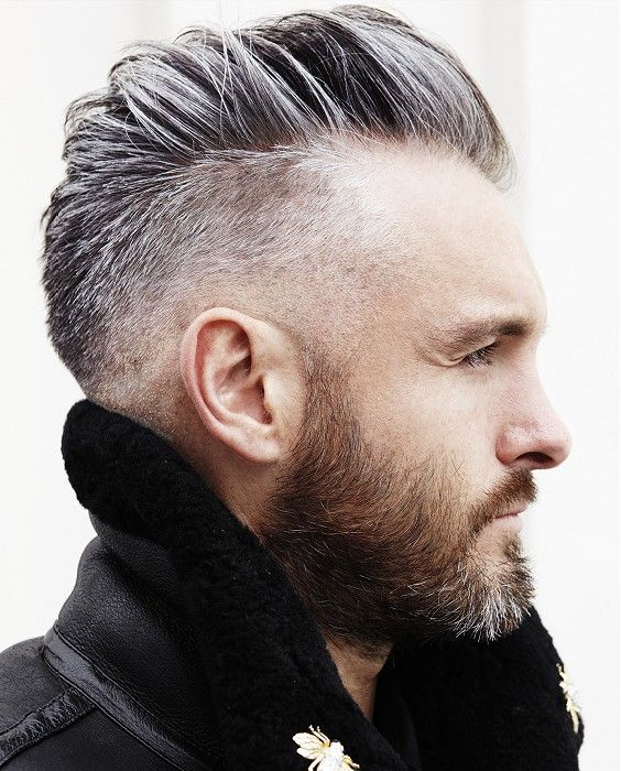 11 Attractive Silver and Grey Hairstyles For Men in 2023 | Grey hair men,  Men with grey hair, Silver hair men
