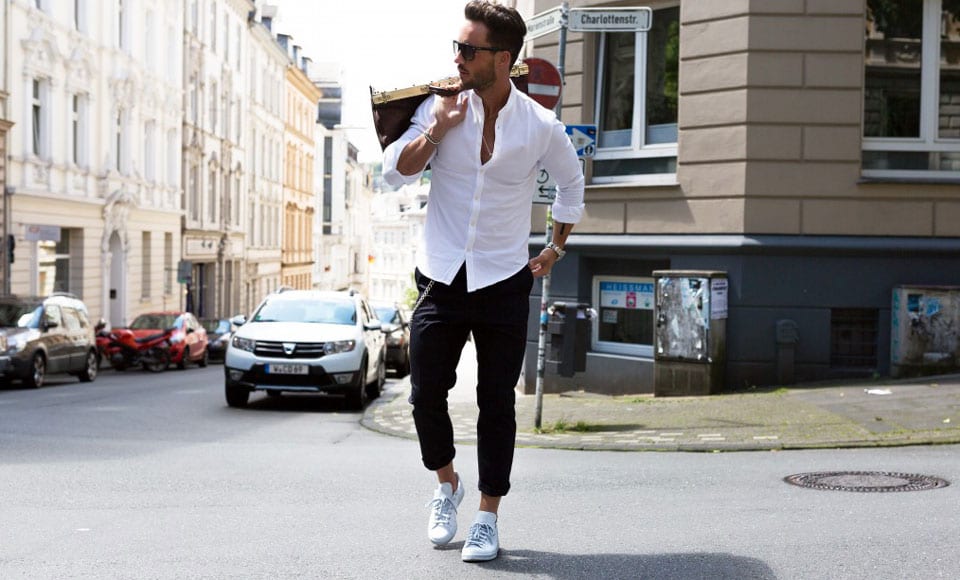 How To Wear White Sneakers - Modern Men 