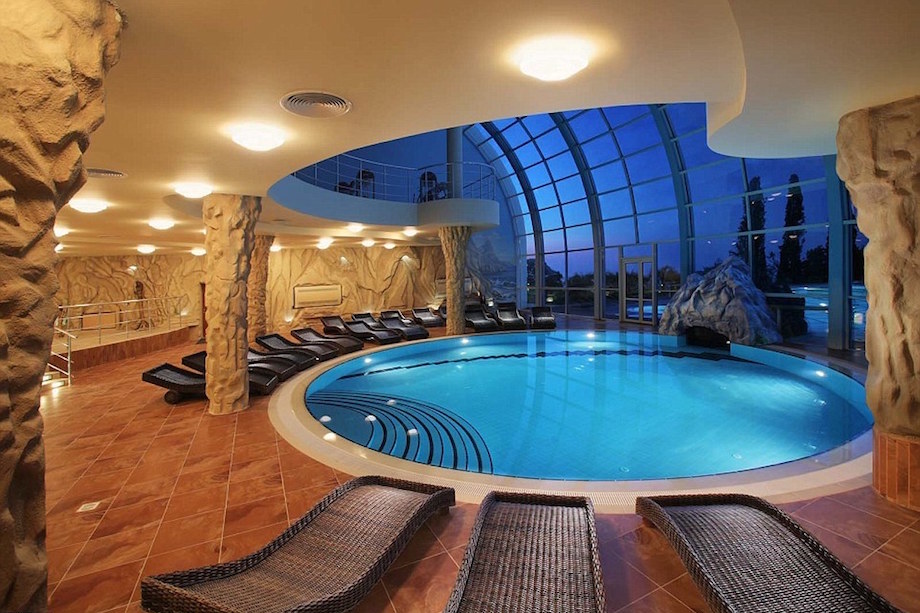 Step Inside The Luxury Bomb Shelters Built For Billionaires