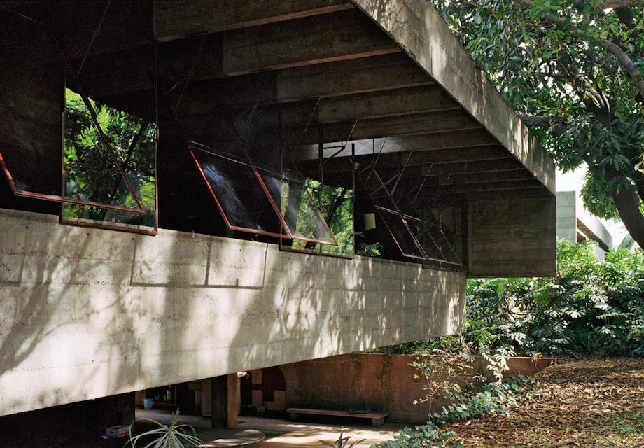 Inside Architect Paulo Mendes da Rocha's Magnificent Concrete Home