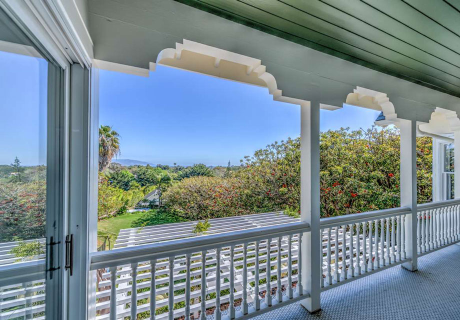 Chris Hemsworth's Mansion In Malibu Has Gone Up For Sale