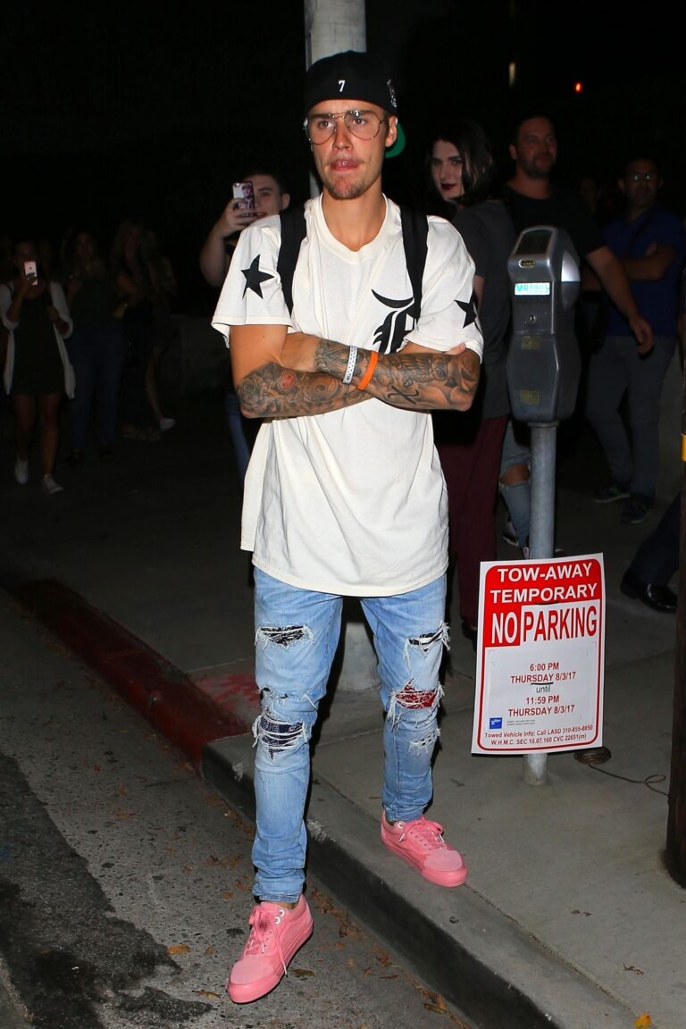 How To Wear A Snapback Modern Men's Guide