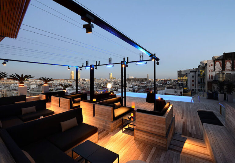 13 Of The World's Most Amazing Hotel Rooftops