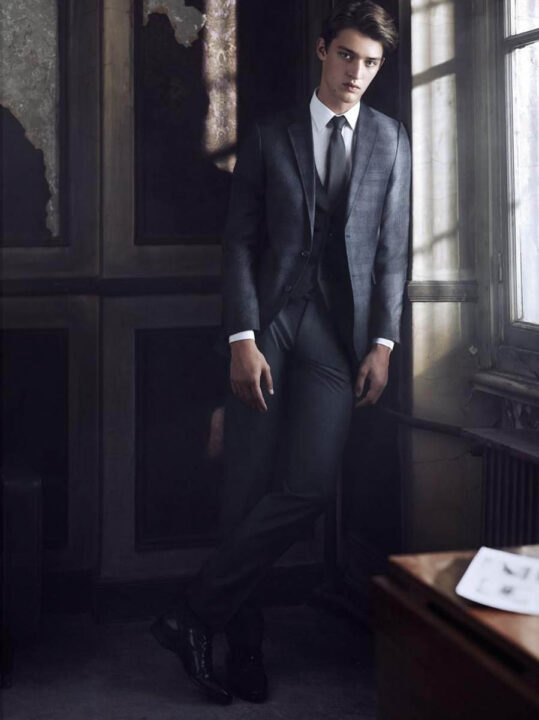 How To Wear A Three Piece Suit [2021 Edition]