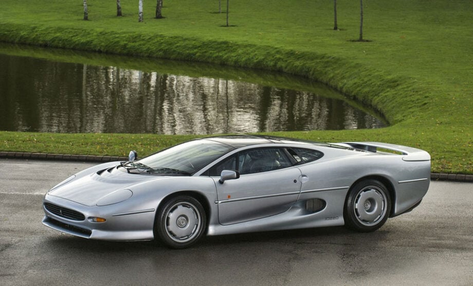 Jaguar XJ220