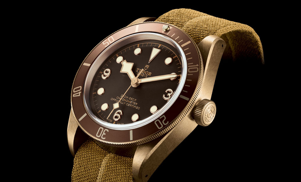 On the Wrist: A Closer Look At The Tudor Heritage Black Bay Bronze