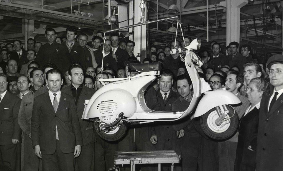 1-million-vespa_1956