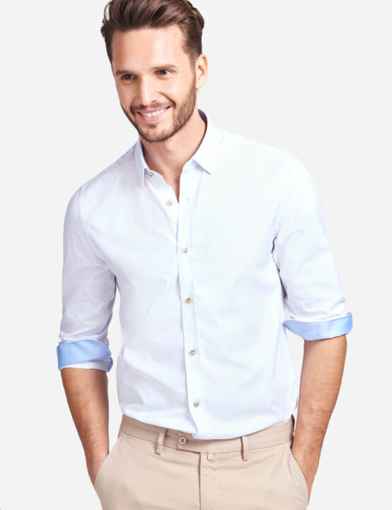 'Casual Friday' Dress Code Explained [2021 Edition]