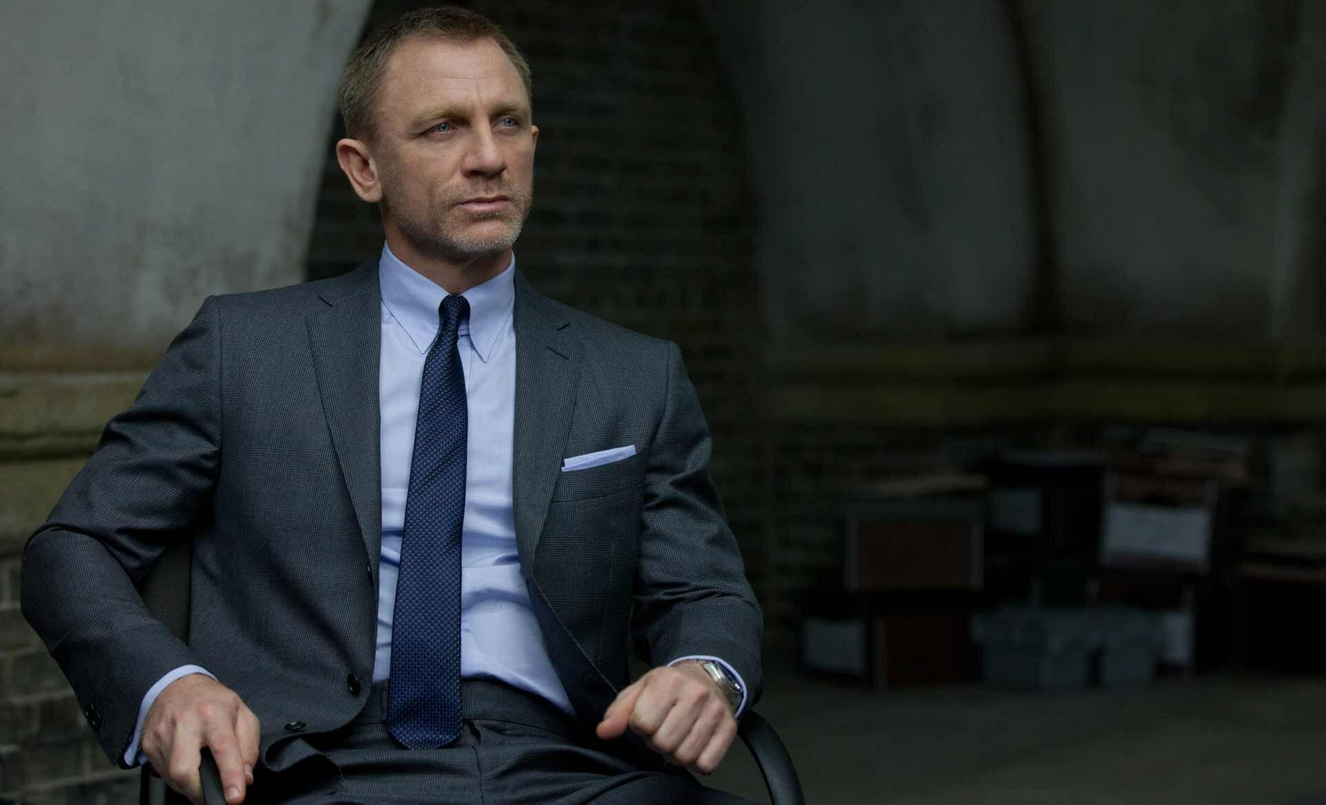 Grey Suits: 50 Ways To Wear Them