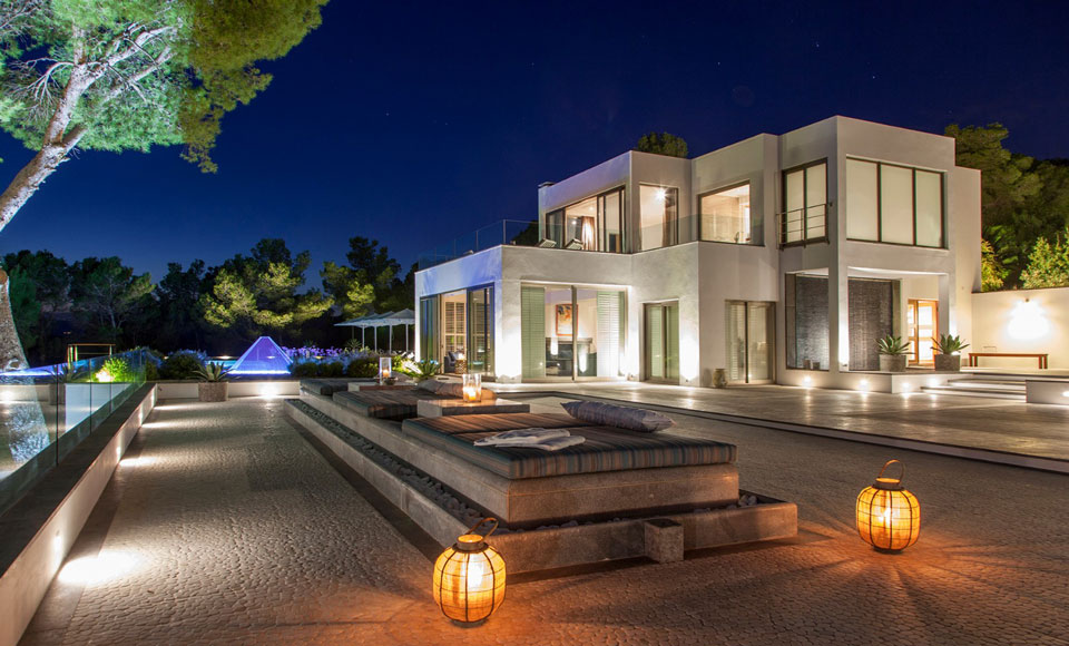 12 Cool Waterfront Homes Of Spain You Need To See