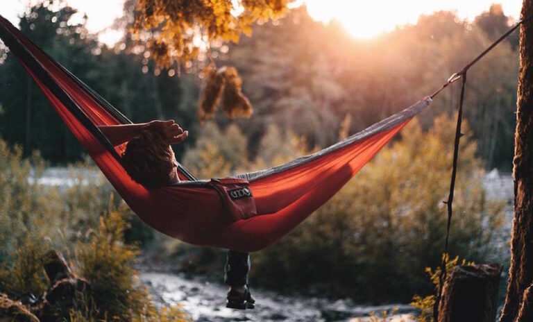 Why Doing Nothing And Wasting Time Are Actually Good For You