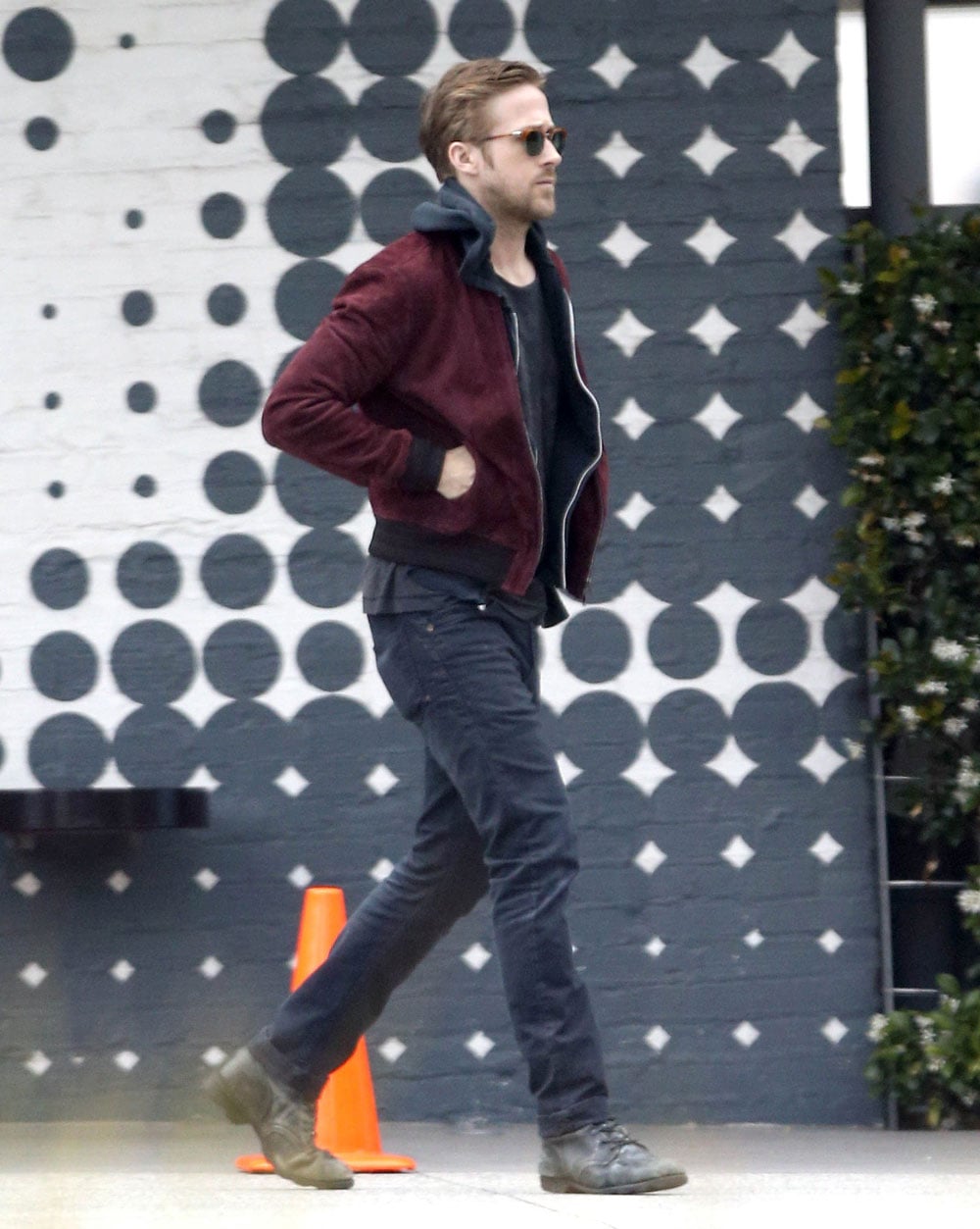 Ryan Gosling Shows You The Right Way To Rock Work Boots In Public