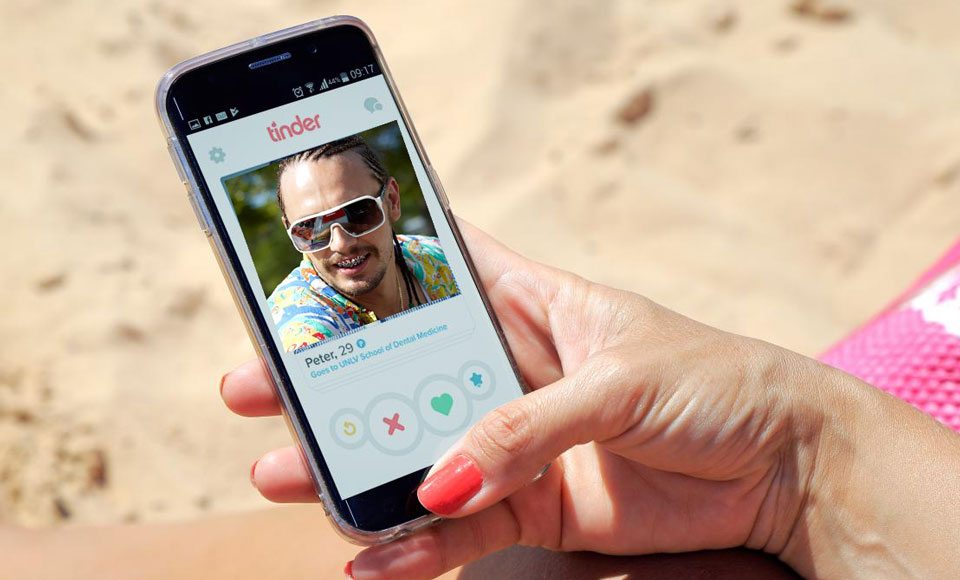 Tinder Is Copying Its Main Rival & Will Soon Block Men From Messaging Women