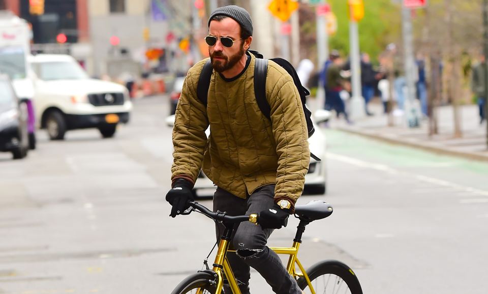 Justin Theroux Shows Us The Secret To New York City Cycle Style