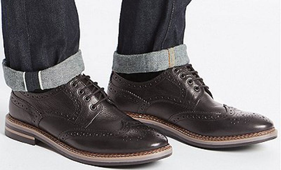 Best Wide Shoes For Men [2020 Edition]