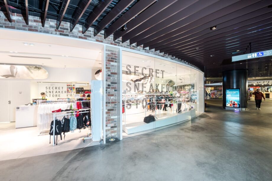 rive ned at se eskortere Sneaker Stores Sydney: The 10 Best Stores To Pick Up Some Fresh Sneakers