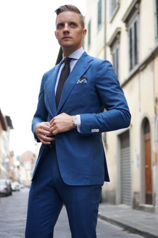 What shirts to wear with blue suit - Buy and Slay