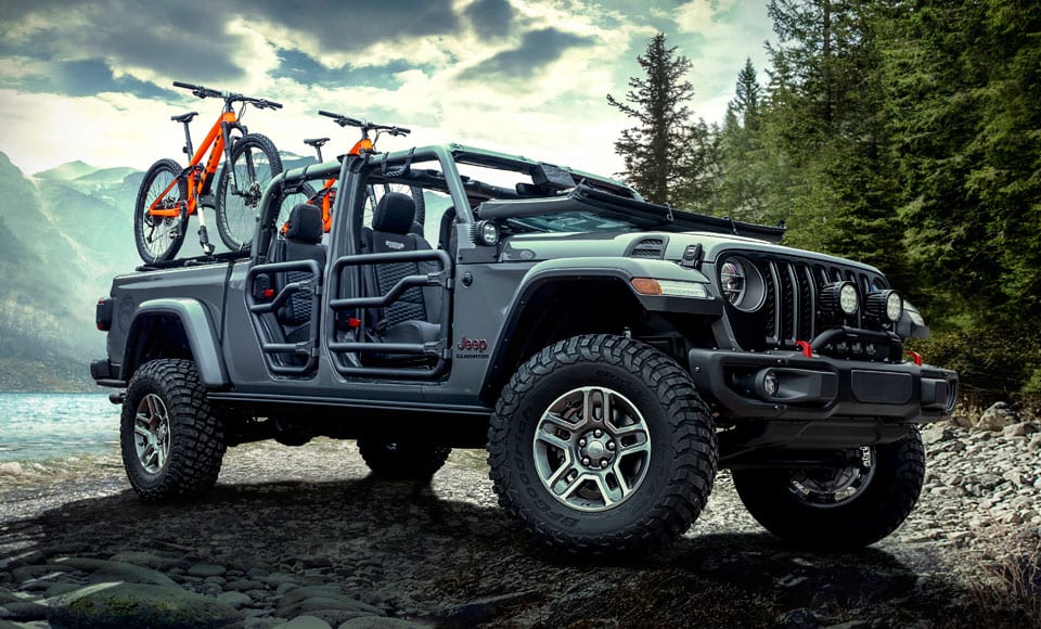 The Jeep Gladiator Is An Open-Air Ute For Thrill-Seeking Tradies