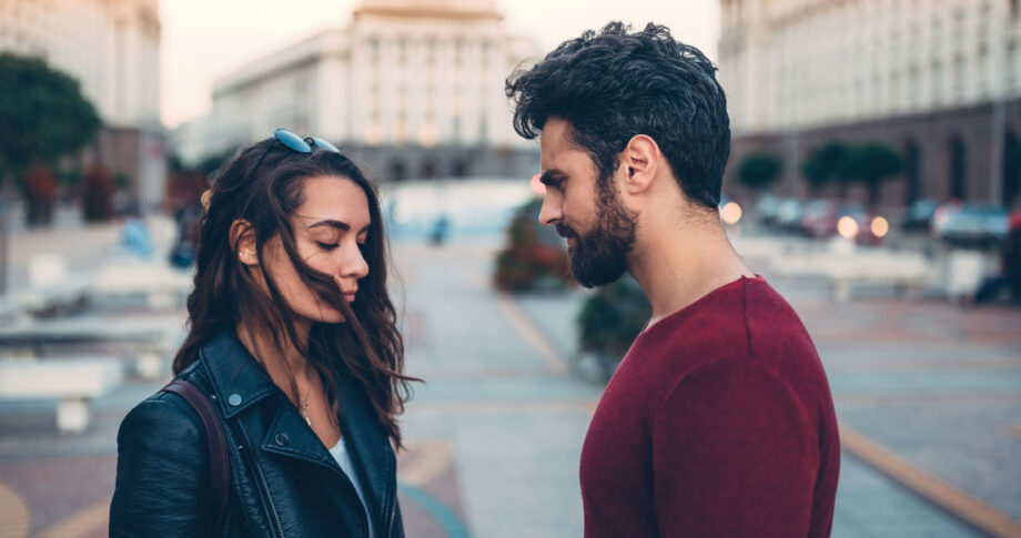Passives, aggressives online-dating