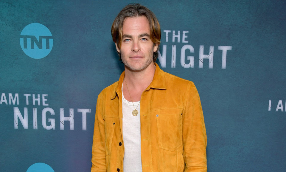 Chris Pine Just Made Your Most Embarrassing 90s Look Insanely Cool Again