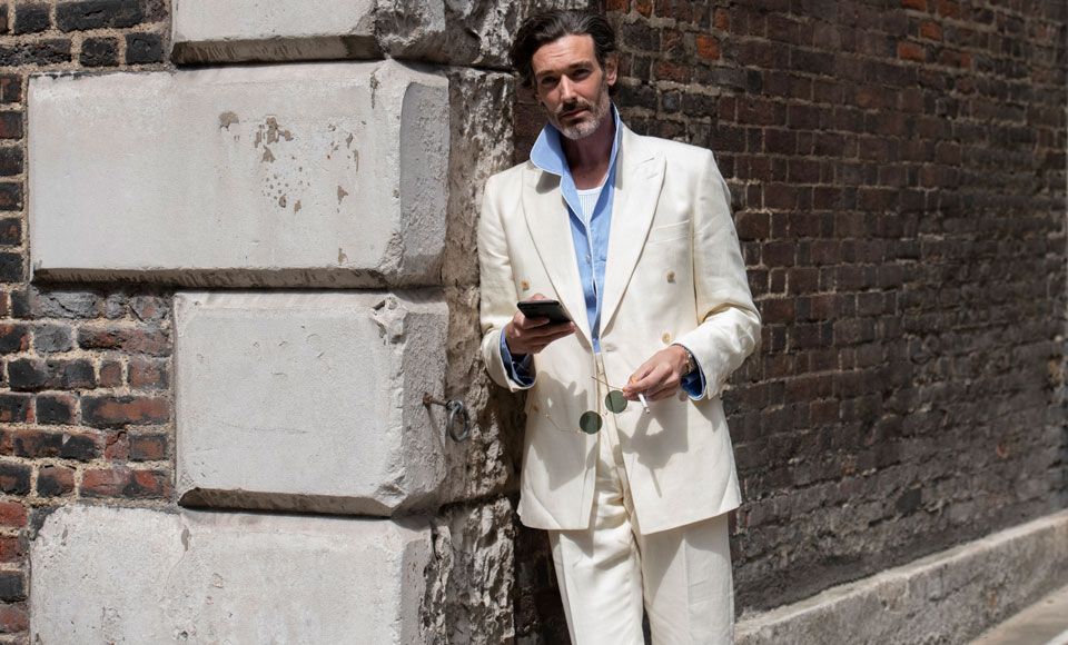 How To Wear A White Suit