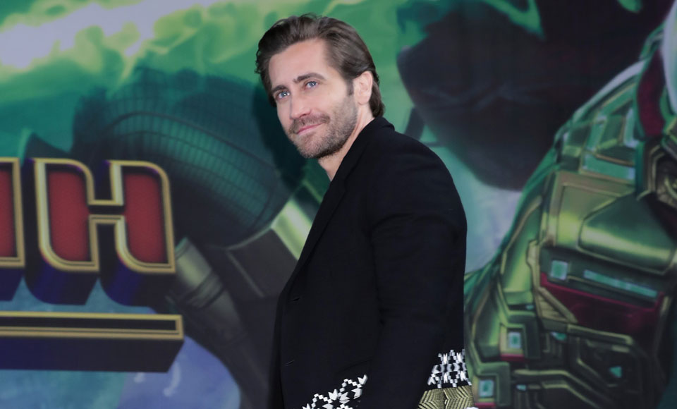 Jake Gyllenhaal's Hybrid Blazer Is Something You've Never Seen Before