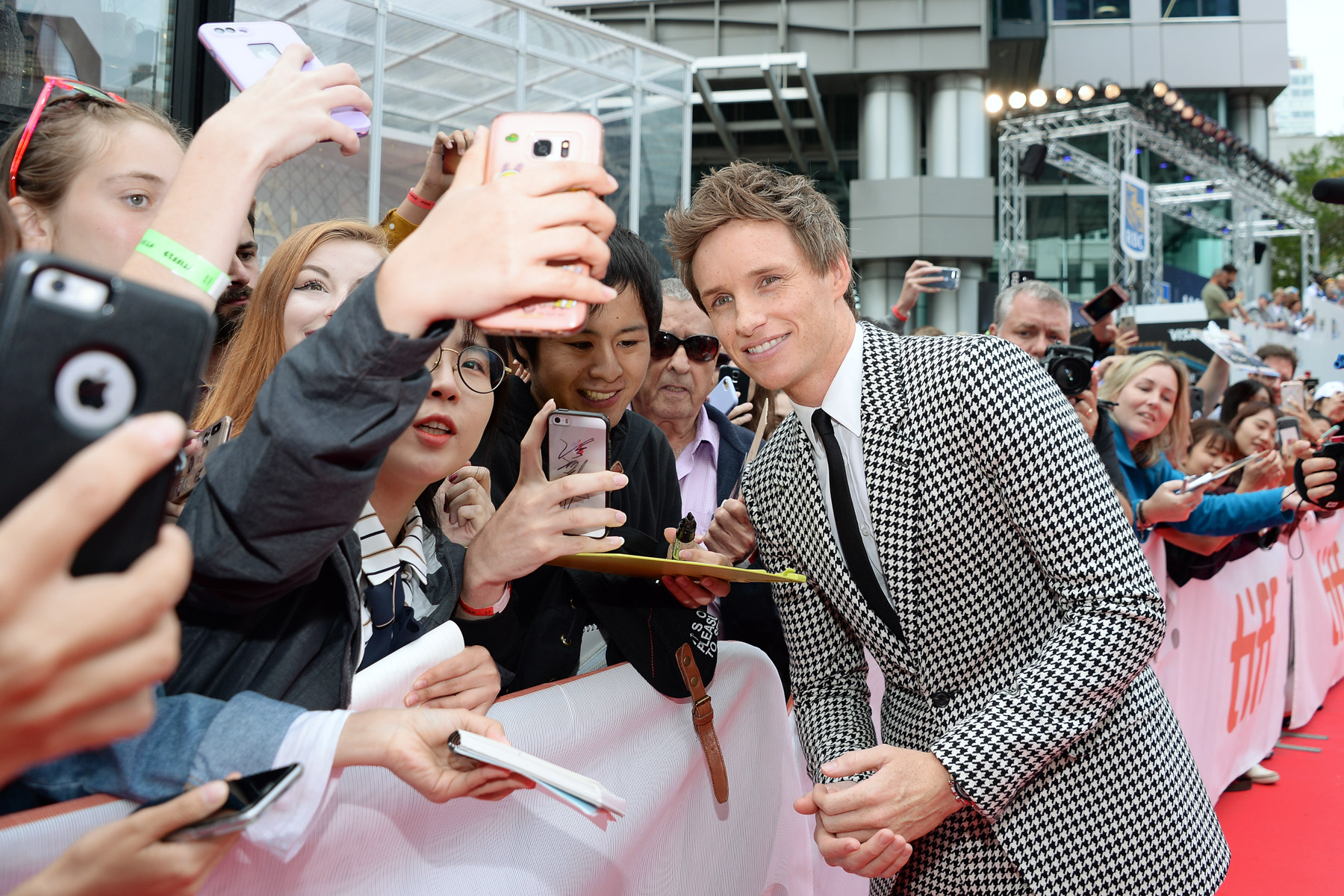 Eddie Redmayne Just Schooled Us On The Right Way To Wear Black &amp; White