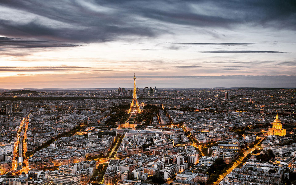 Iconic Ciel De Paris Photo Reveals Scintillating View Most Tourists Never See