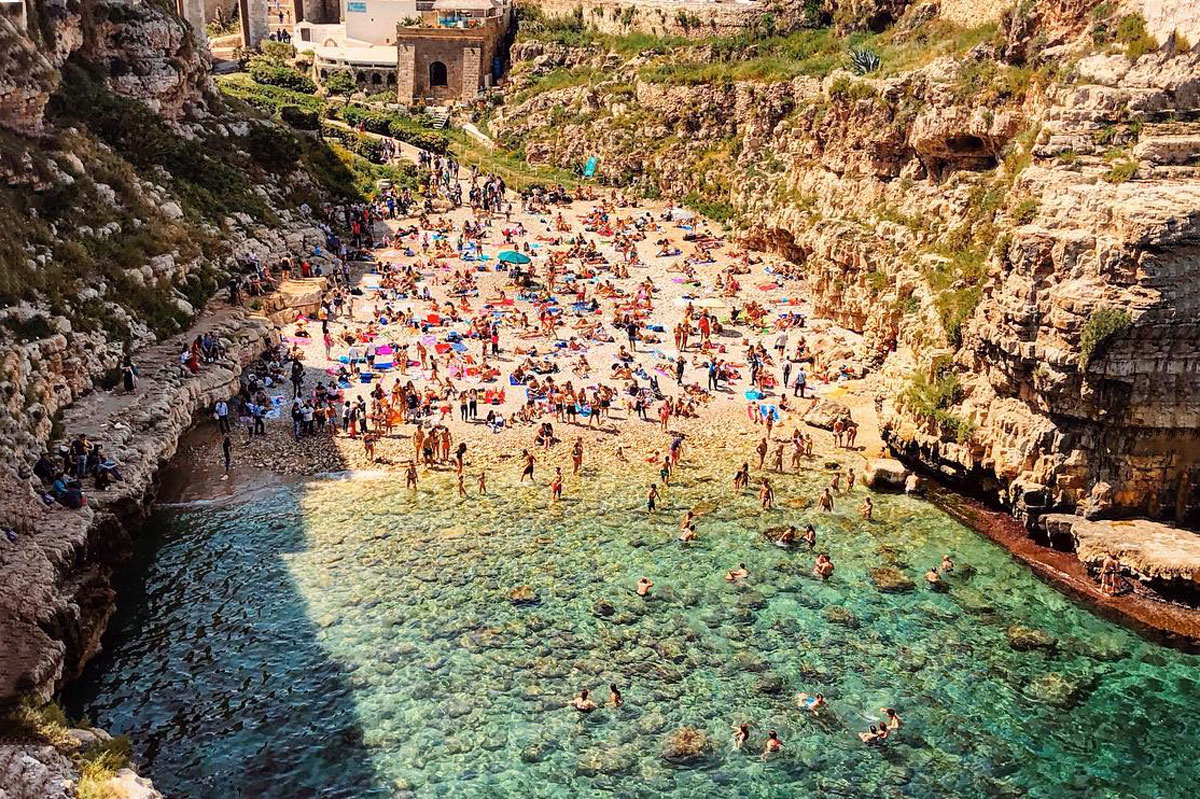 Embarrassing Mistakes Tourists Make In Italy’s Most Photogenic Hotspot