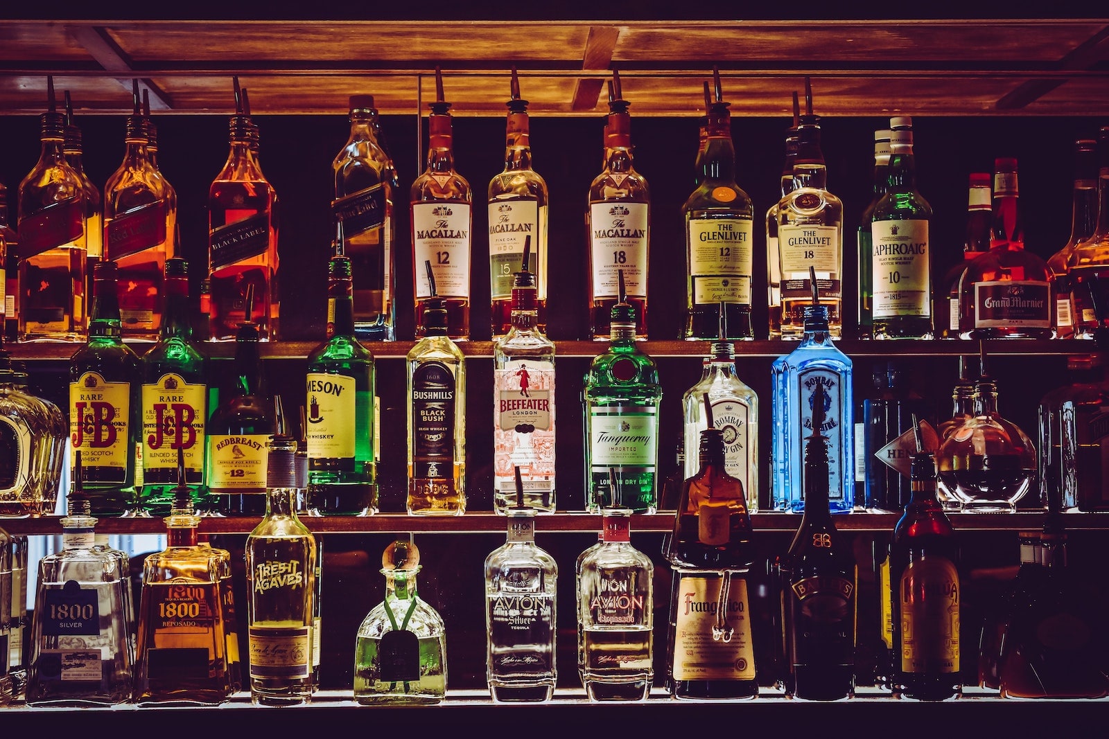 Best Online Liquor Stores To Wet Your Whistle