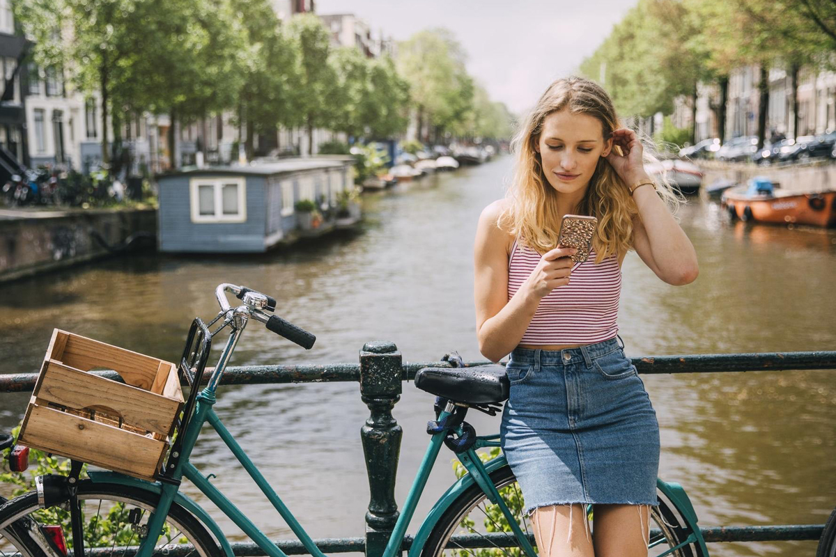 The Dutch Government’s New ‘Hook Up Guidelines’ Could Change How Singles Date The World Over