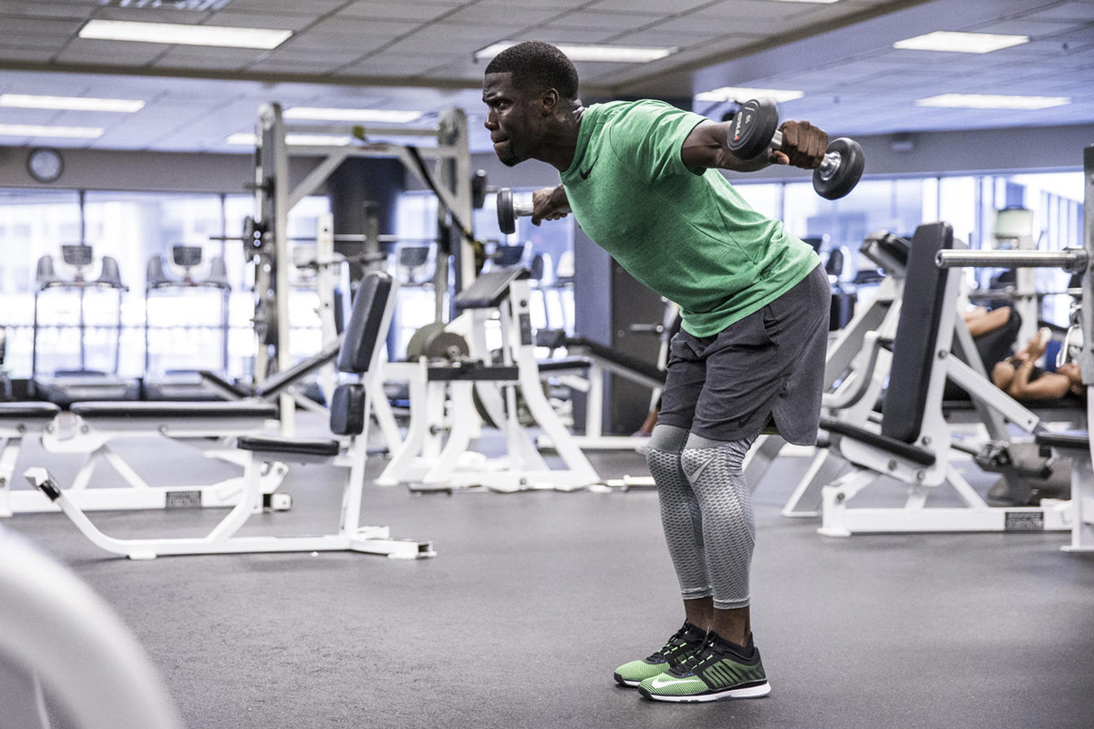 10 Men Celebrity Workouts To Inspire You in 2021 - Kevin Hart's Serious Workout Routine