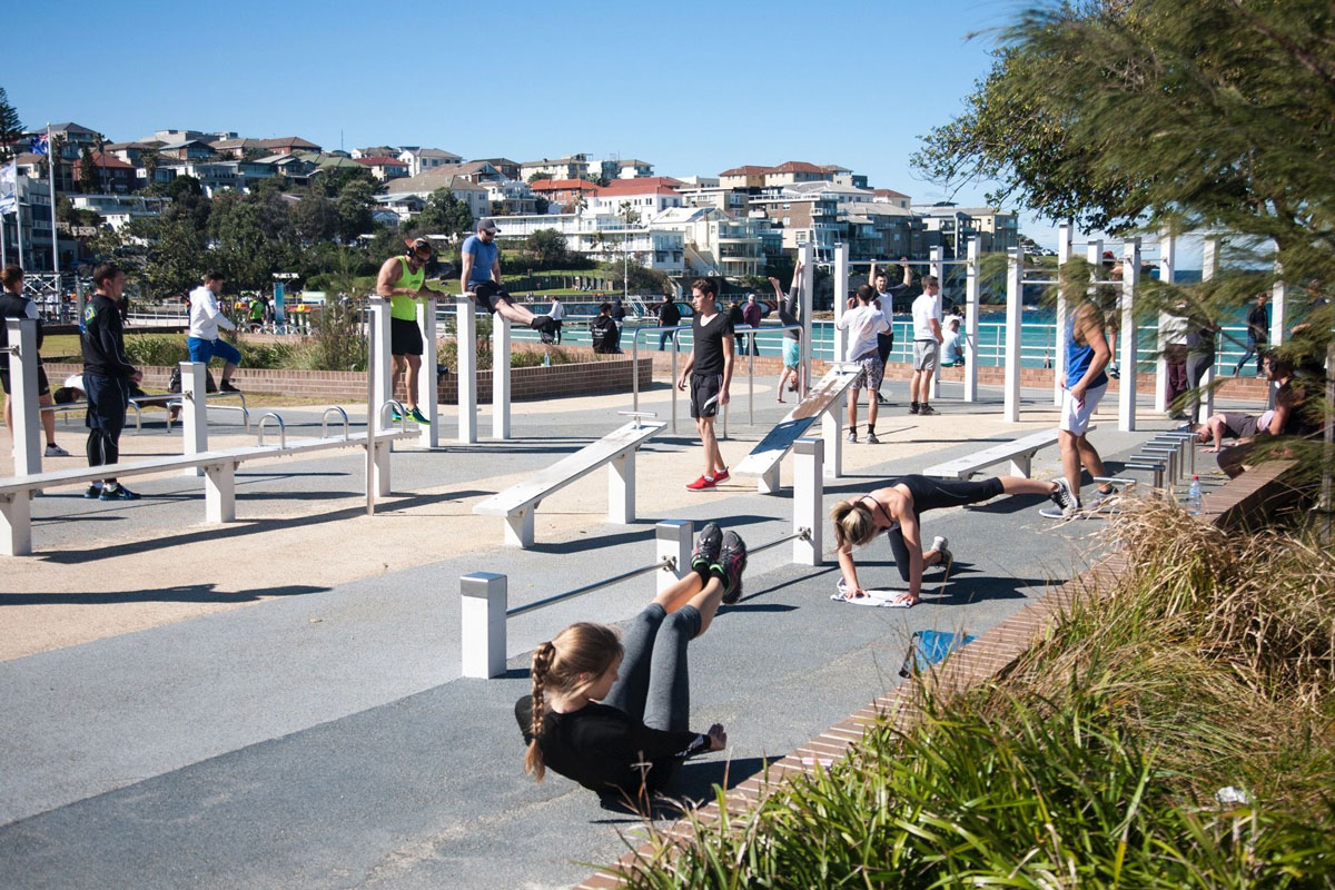 Bondi 'COVID Gym' Exposes Sydney's Relaxed Attitude Toward Virus Restrictions