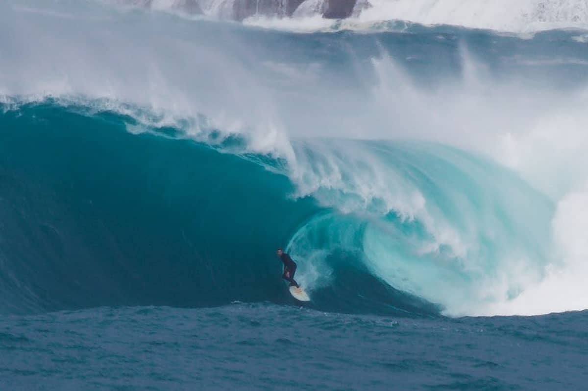 Surfer’s Casual Response After Catching Historic Wave May Be The Most Australian Thing Ever