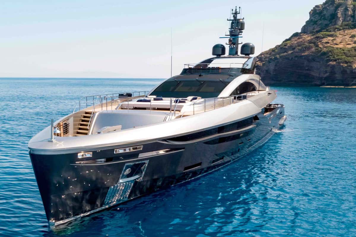 Incredible Video Shows Every Luxury Vessel Owners' Worst Nightmare
