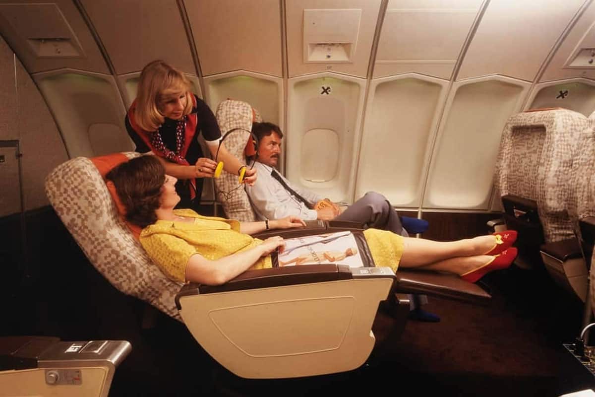 Old Swiss Air Business Class Photo Perfectly Depicts A Lost Era