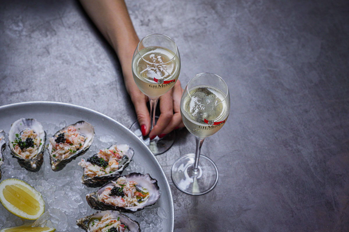 I Tried Sydney's Classiest Oyster Establishment &amp; It Ruined Me For Life