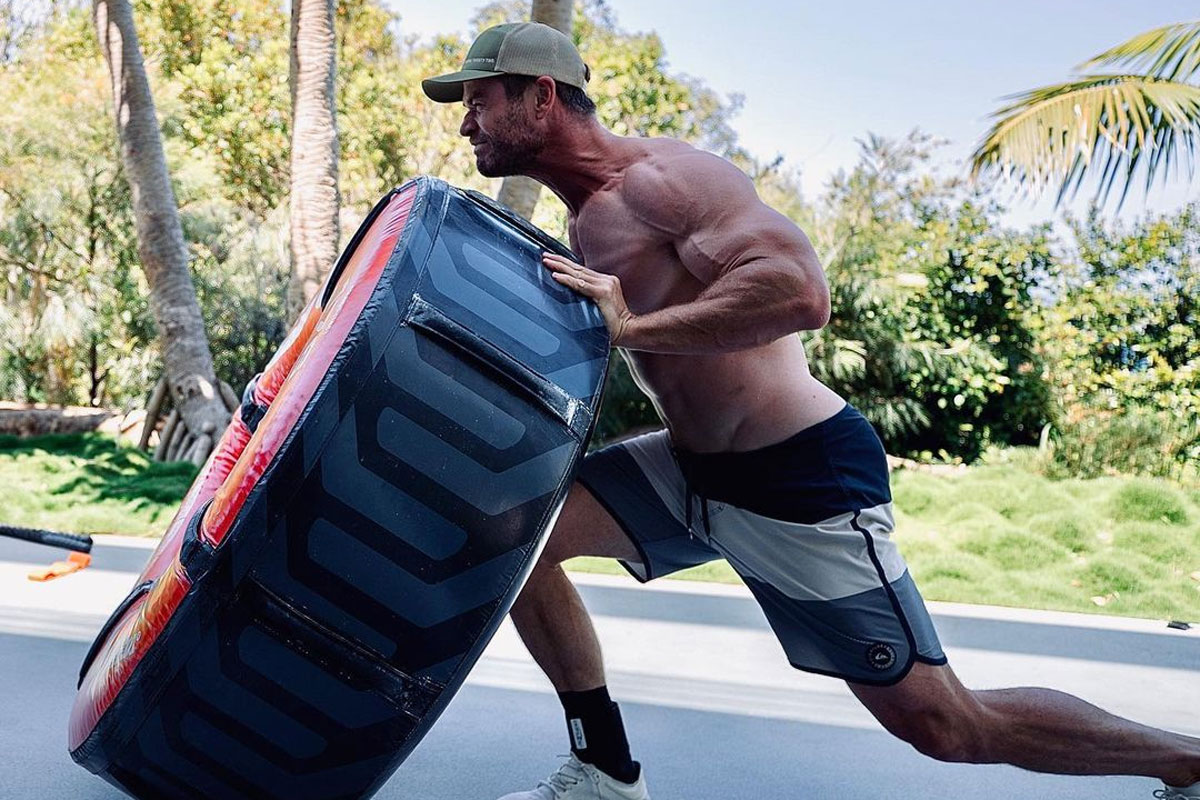 Chris Hemsworth Goes Full Beast Mode With Terrifying New Workout