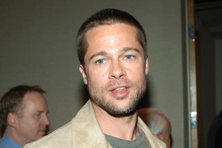 Brad Pitt's slicked back hair in "Fight Club" - wide 6