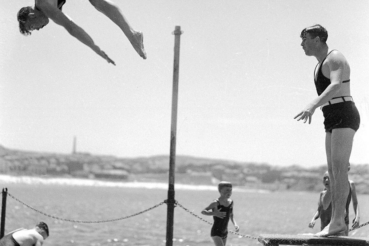 85 Year Old Photo Shows What Bondi Icebergs Looked Like In The 1930s