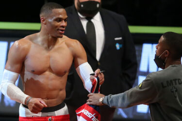 Shirtless Russell Westbrook Remains NBA’s Most Stylish &amp; Swole Unit