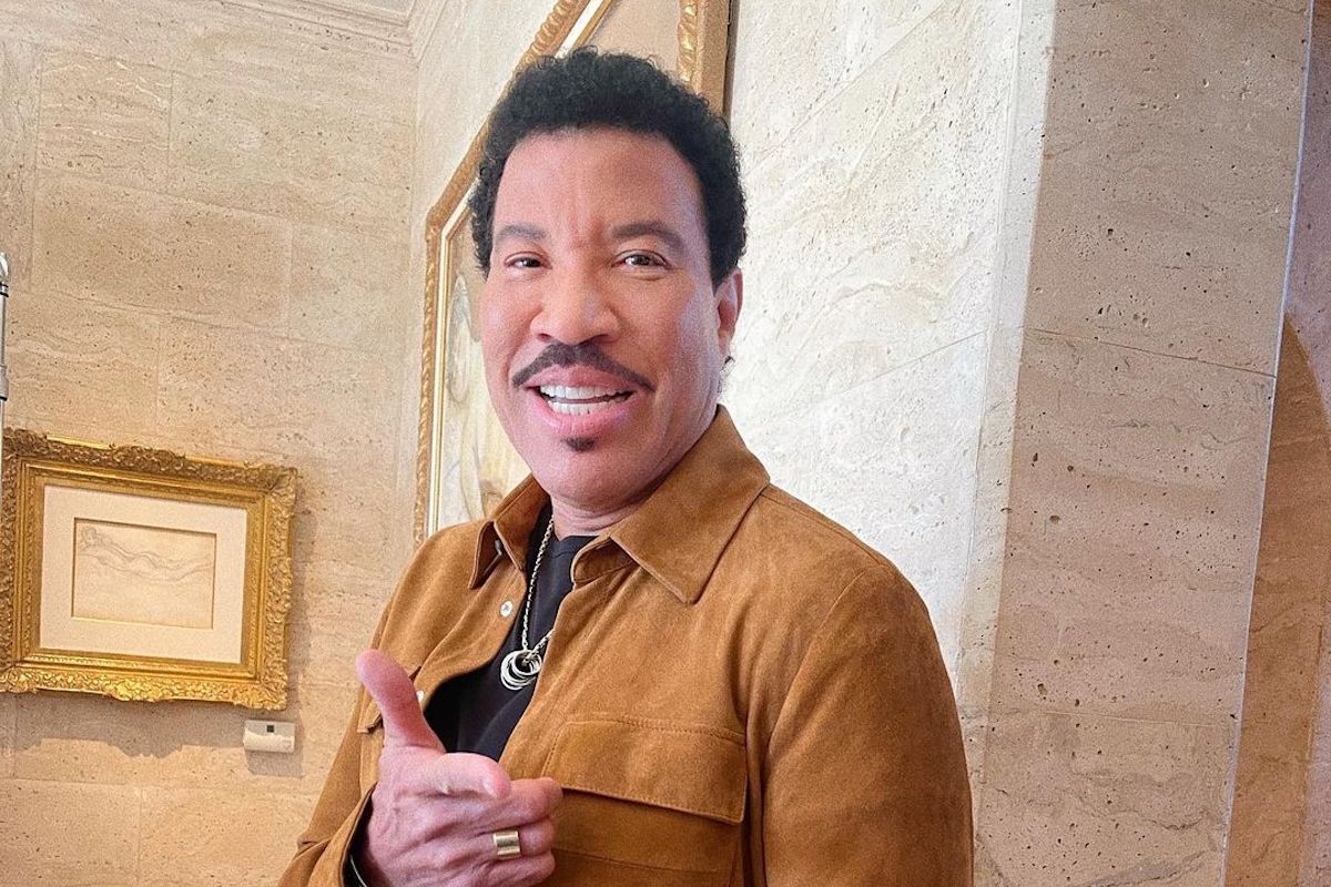 Lionel Richie's 'Smooth As Cognac' Outfit A Masterclass In Dressing Over 50