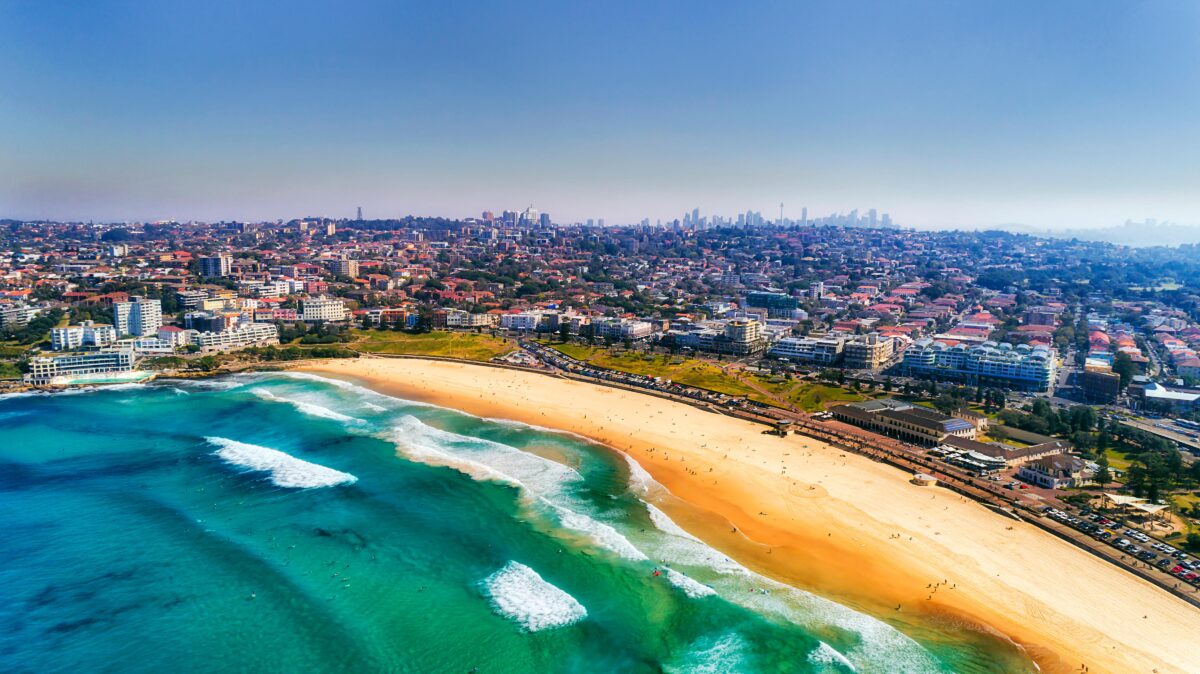 Astonishingly Legal Sydney Beach Party Proves Australia Really Is The Lucky Country
