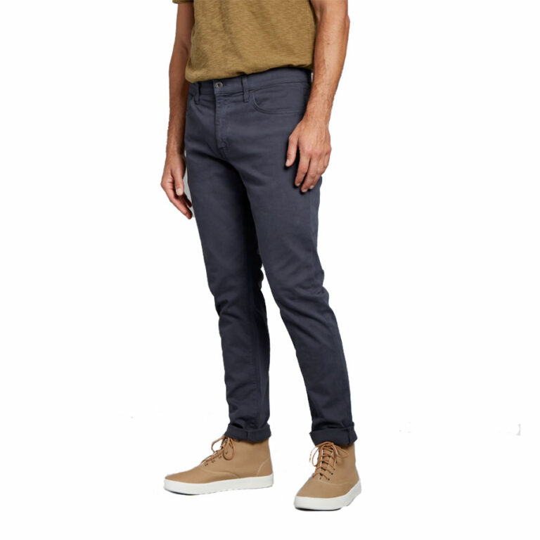 32 Best Men's Pants Brands For Everyday Awesomeness