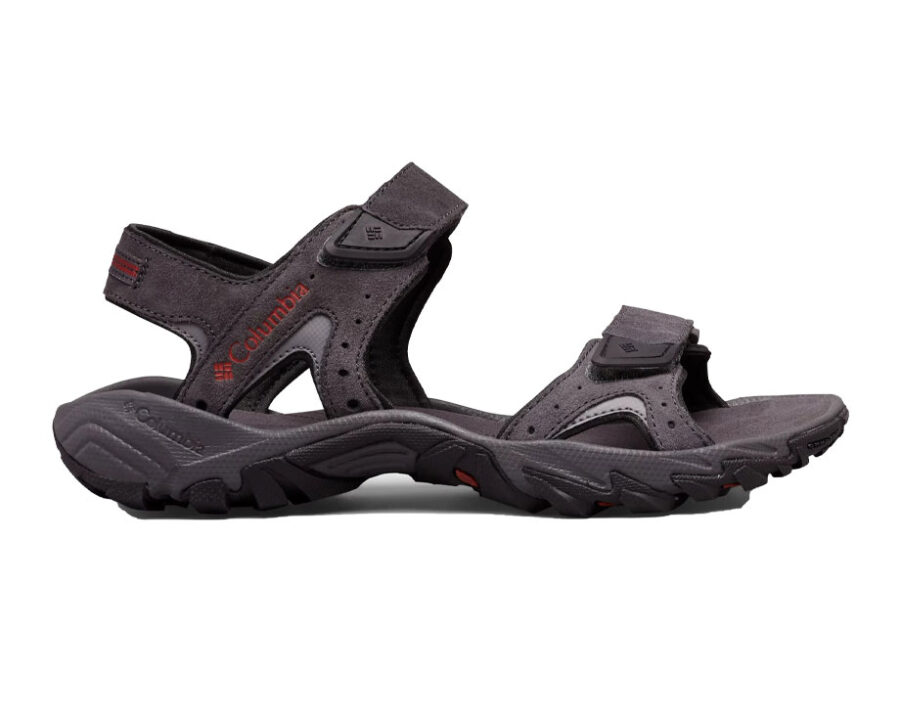 29 Best Men's Sandals For Stylish Beach Days